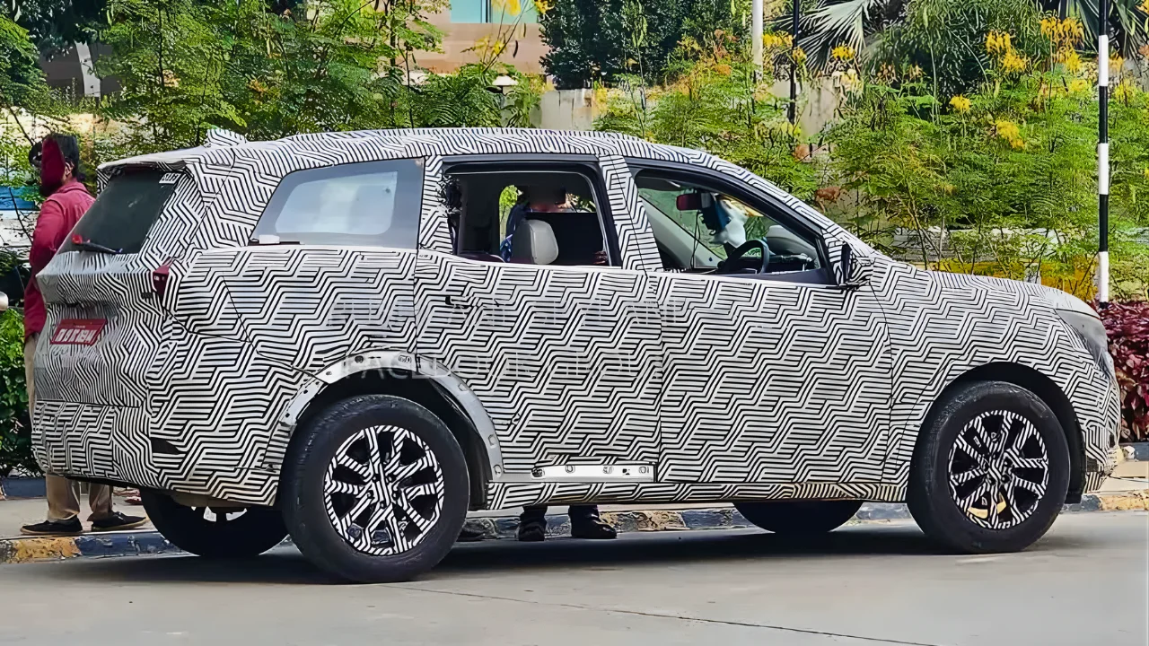 Mahindra XUV700 7-Seater